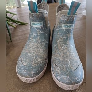 Xtratuf Women's Rain Deck Boots size 9